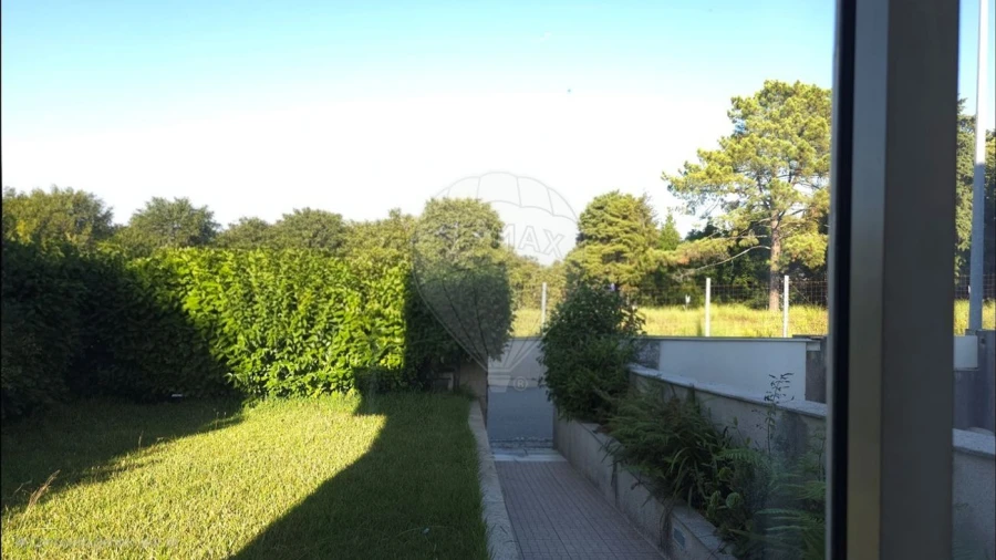 Moradia T3 para Venda em São João da Madeira Foto 8