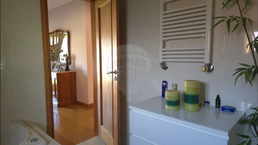 Moradia T3 para Venda em São João da Madeira Foto 36