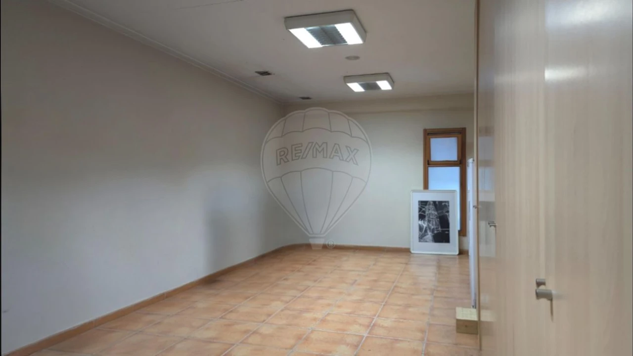 Moradia T3 para Venda em São João da Madeira Foto 40