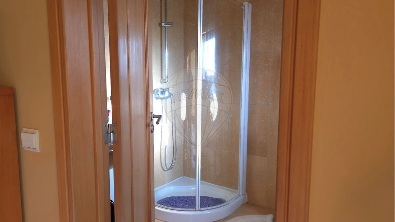 Moradia T3 para Venda em São João da Madeira Foto 23