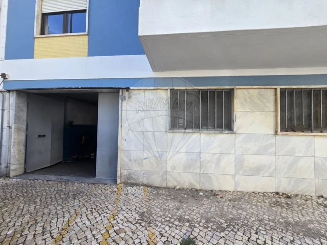 Armazém para Venda em Cacém e São Marcos Foto 1