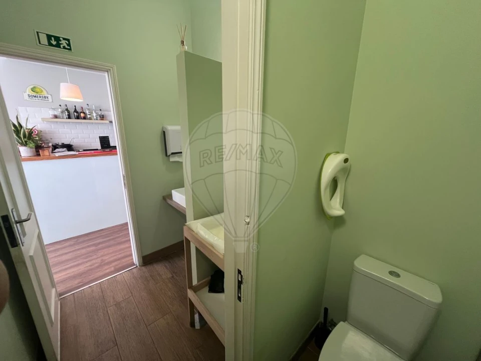 Negócio para Venda em Espinho Foto 8