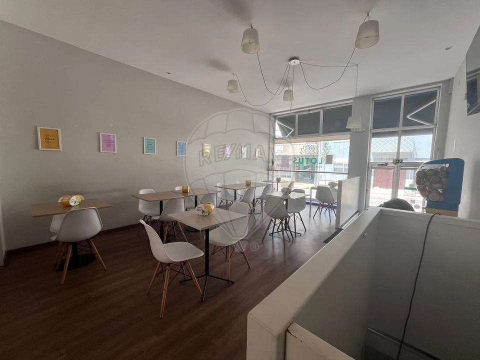 Negócio para Venda em Espinho Foto 1