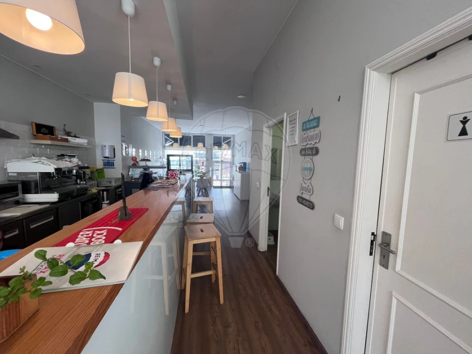 Negócio para Venda em Espinho Foto 11