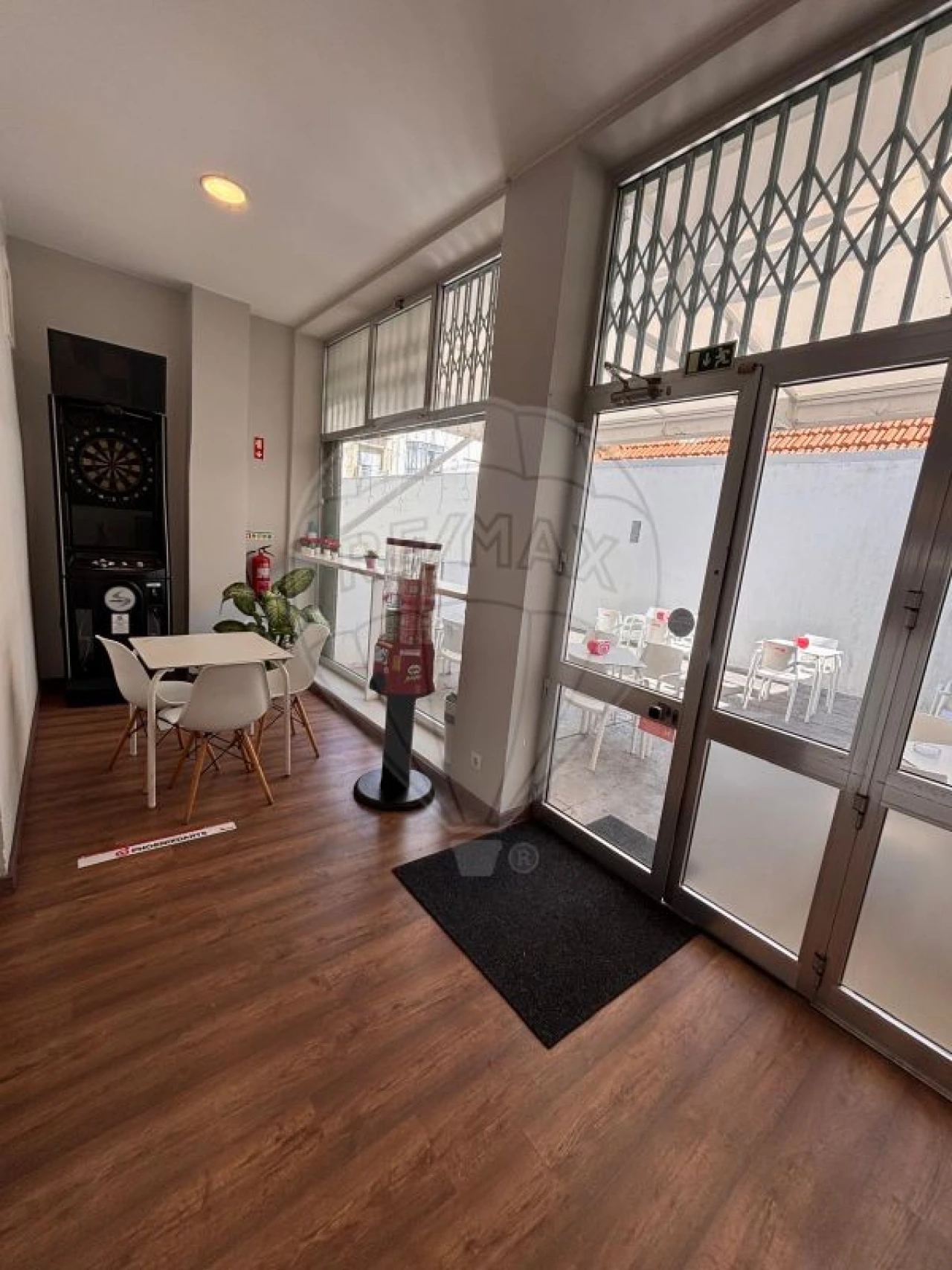 Negócio para Venda em Espinho Foto 14