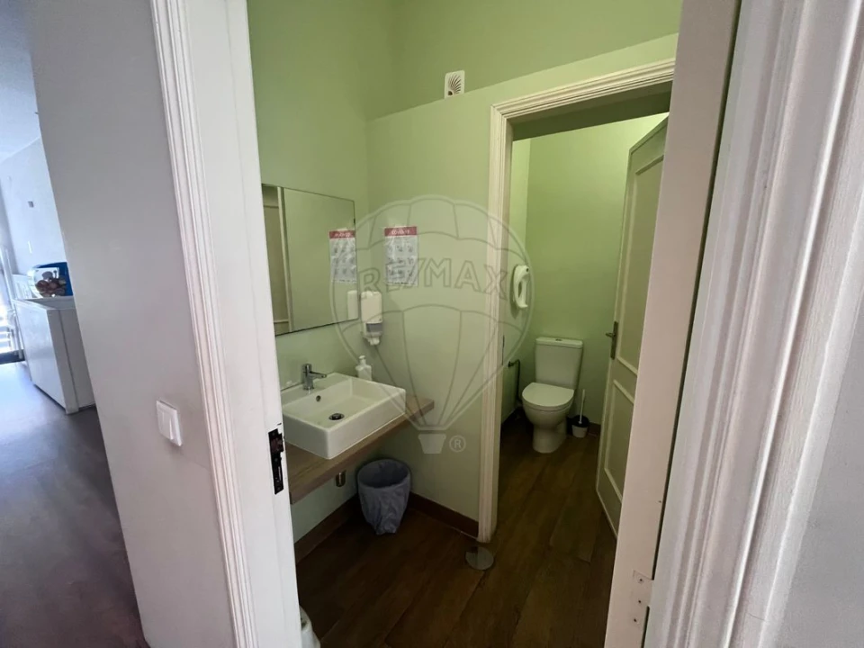 Negócio para Venda em Espinho Foto 12