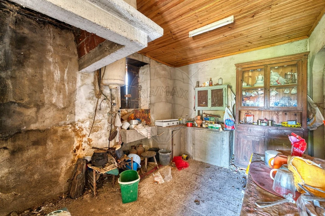 Moradia T2 para Venda em Beco Foto 14