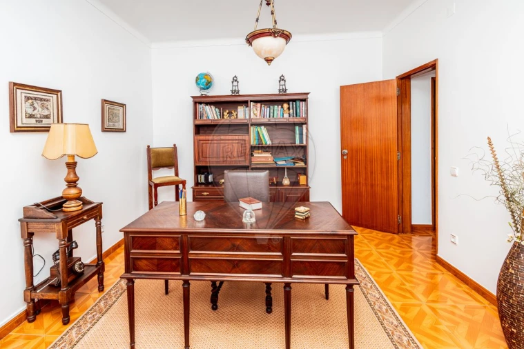 Quinta T8 para Venda em Azoia de Cima e Tremês Foto 12