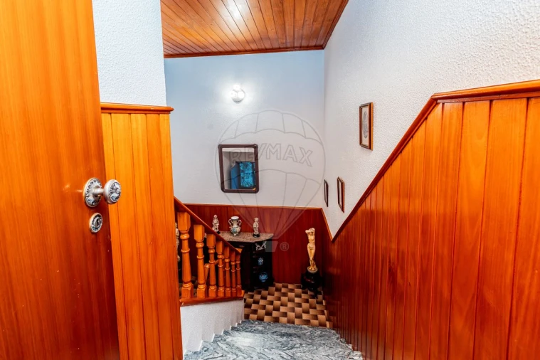 Quinta T8 para Venda em Azoia de Cima e Tremês Foto 9