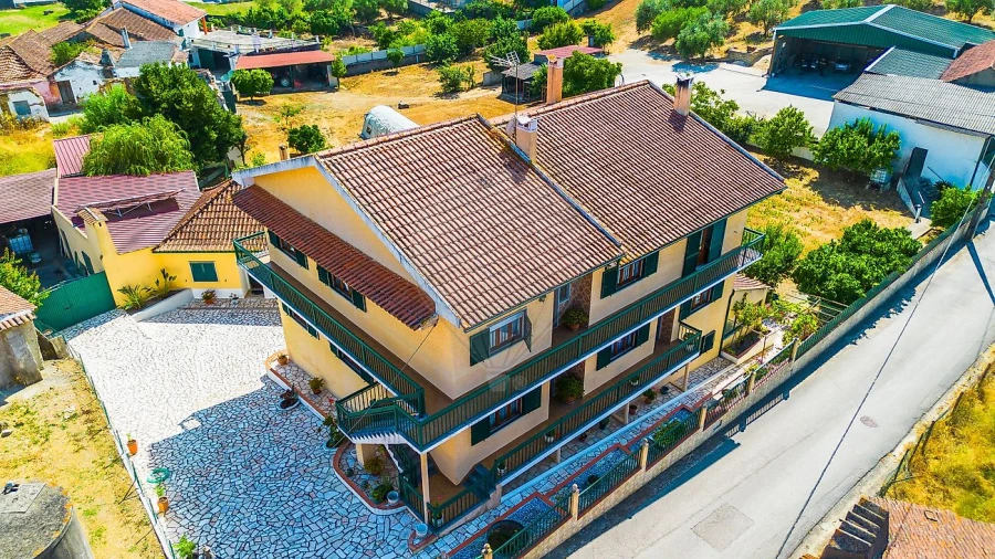 Quinta T8 para Venda em Azoia de Cima e Tremês Foto 43