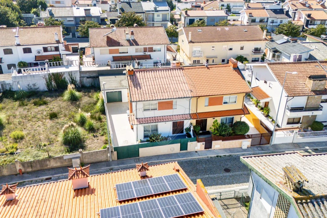 Moradia T3 para Venda em Vila Nova da Telha Foto 30