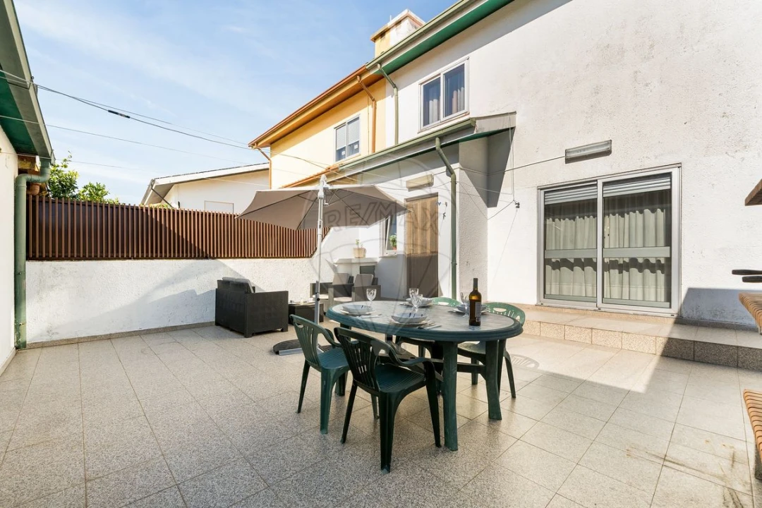 Moradia T3 para Venda em Vila Nova da Telha Foto 22