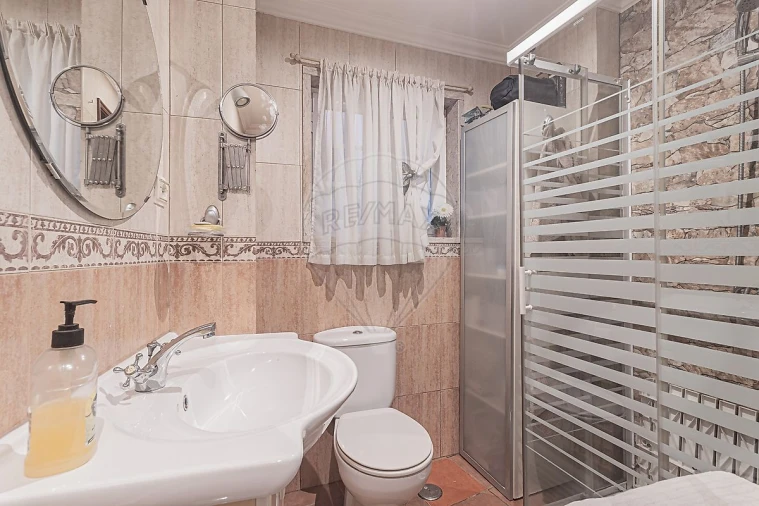 Moradia T3 para Venda em Almargem do Bispo, Pêro Pinheiro e Montelavar Foto 8