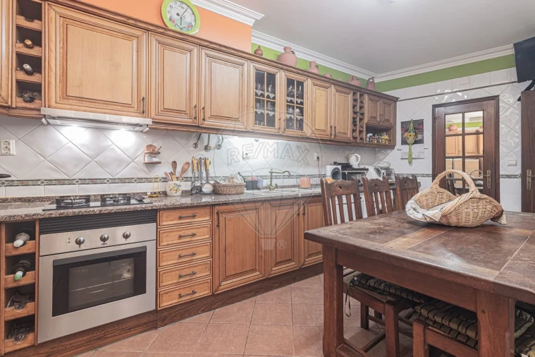 Moradia T3 para Venda em Almargem do Bispo, Pêro Pinheiro e Montelavar Foto 3