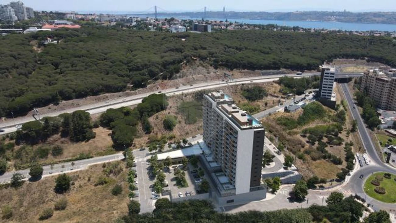 Apartamento T3 para Venda em Algés, Linda-A-Velha e Cruz Quebrada-Dafundo Foto 4