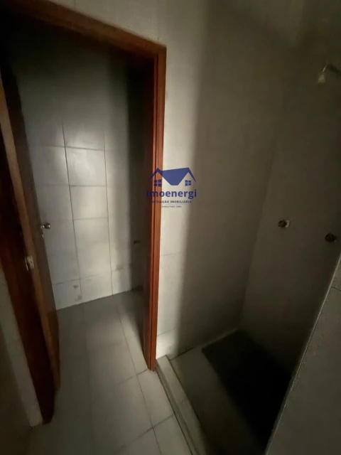 Armazém para Arrendamento em Póvoa de Varzim, Beiriz e Argivai