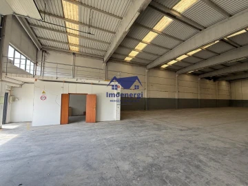 Armazém para Arrendamento em Póvoa de Varzim, Beiriz e Argivai