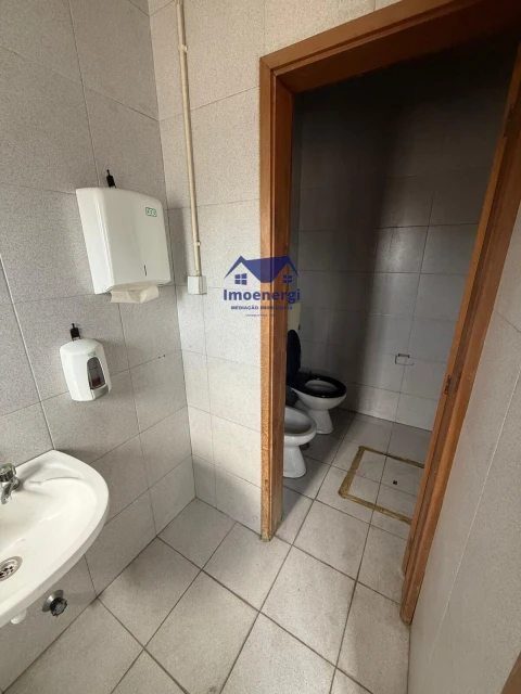 Armazém para Arrendamento em Póvoa de Varzim, Beiriz e Argivai
