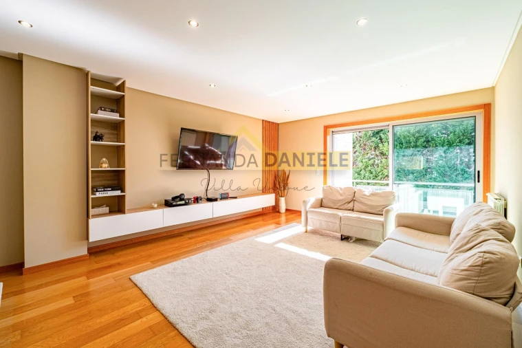 Apartamento T3 para Venda em Santa Maria da Feira, Travanca, Sanfins e Espargo Foto 2