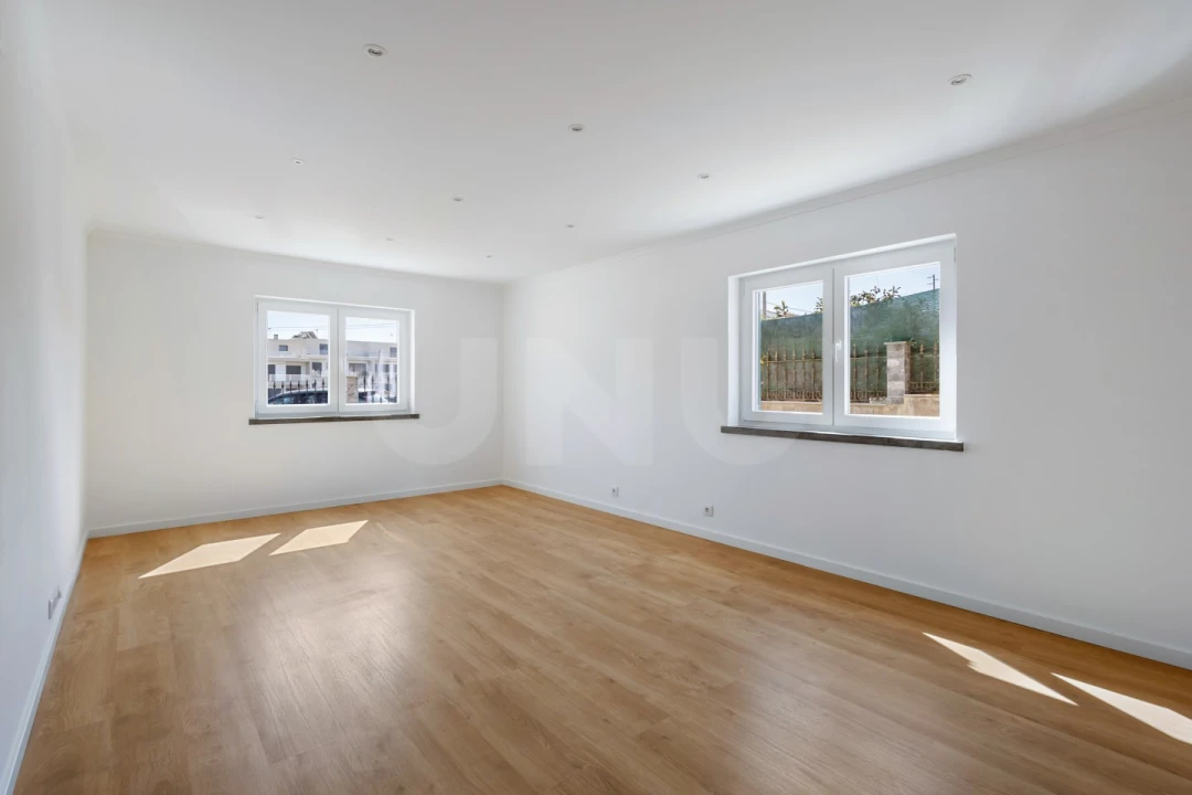 Apartamento T2 para Venda em Lourinhã e Atalaia Foto 2