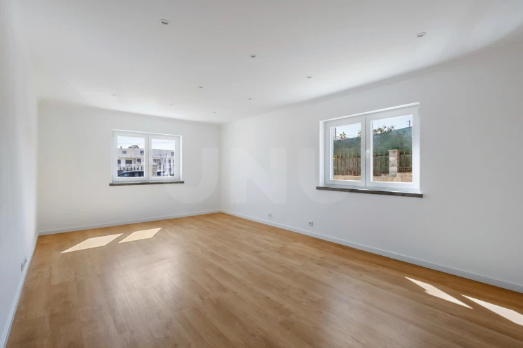 Apartamento T2 para Venda em Lourinhã e Atalaia Foto 2