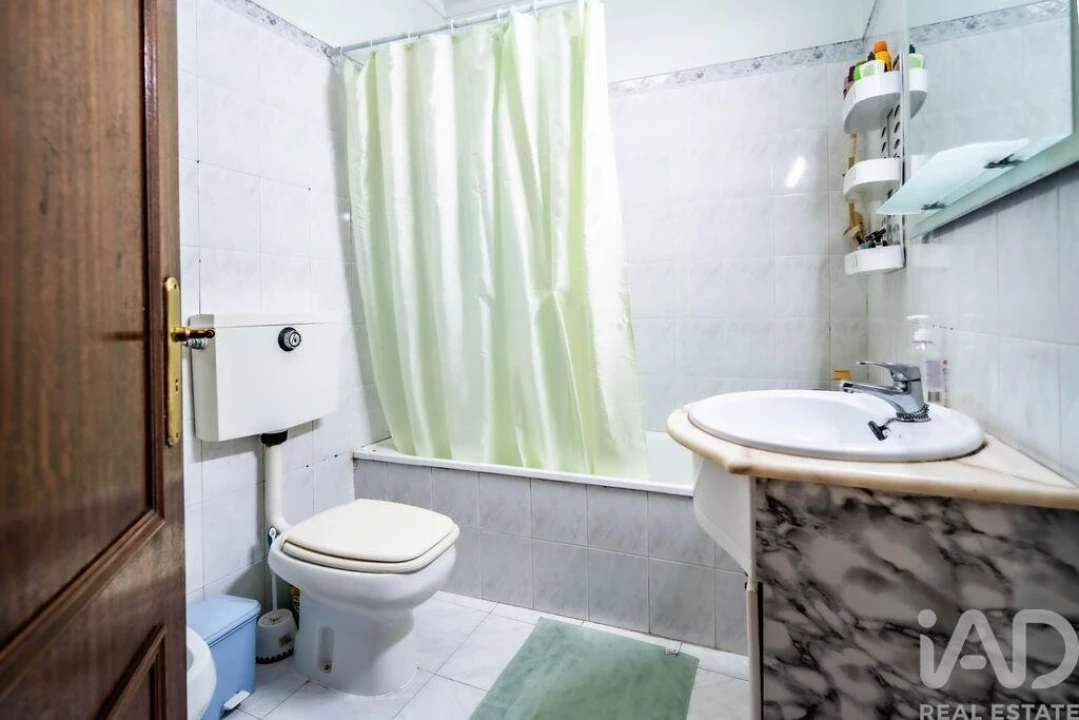 Apartamento T3 para Venda em Bombarral e Vale Covo Foto 31