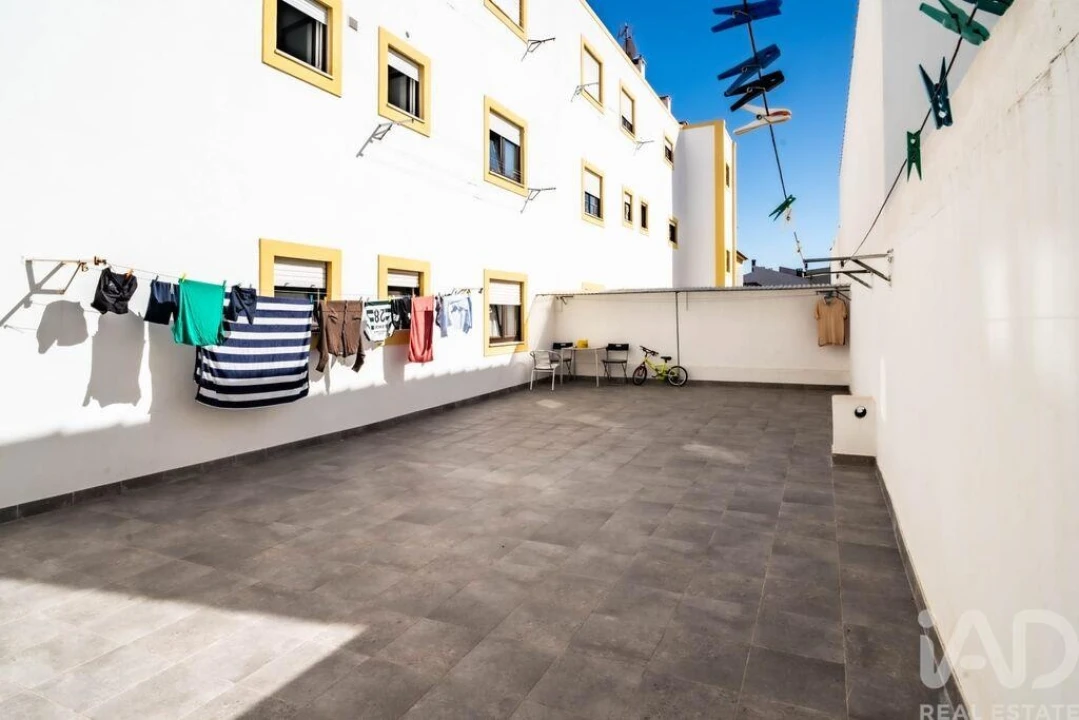 Apartamento T3 para Venda em Bombarral e Vale Covo Foto 34