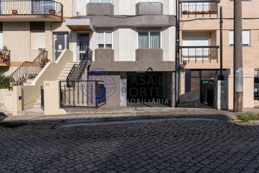 Armazém para Venda em Ramalde Foto 3