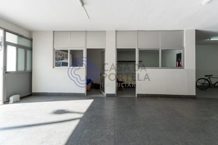 Armazém para Venda em Ramalde Foto 12