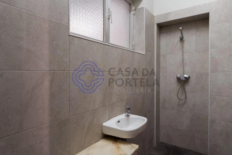 Armazém para Venda em Ramalde Foto 11