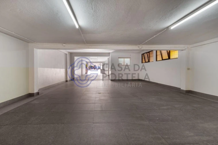 Armazém para Venda em Ramalde Foto 2