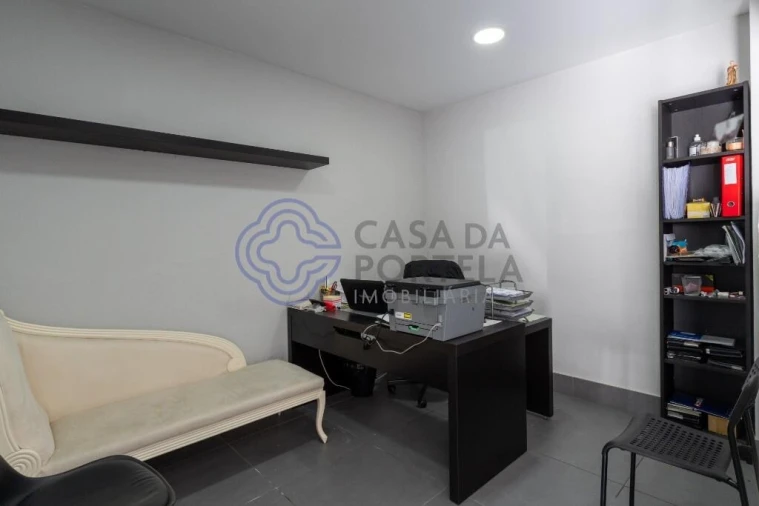 Armazém para Venda em Ramalde Foto 10