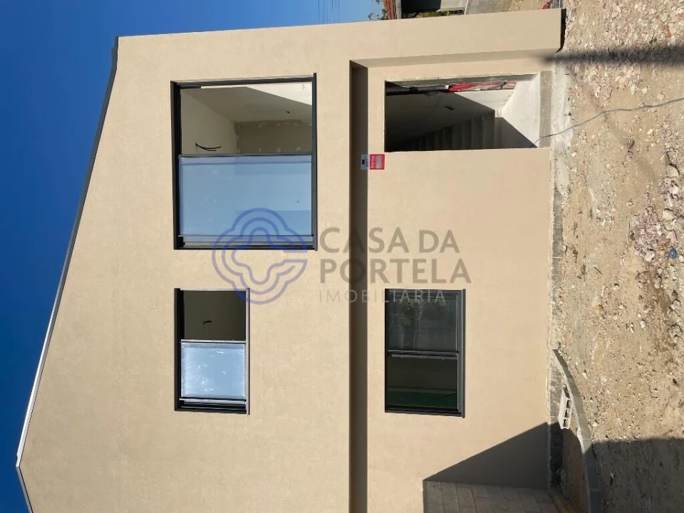 Moradia T3 para Venda em Cidade da Maia Foto 2