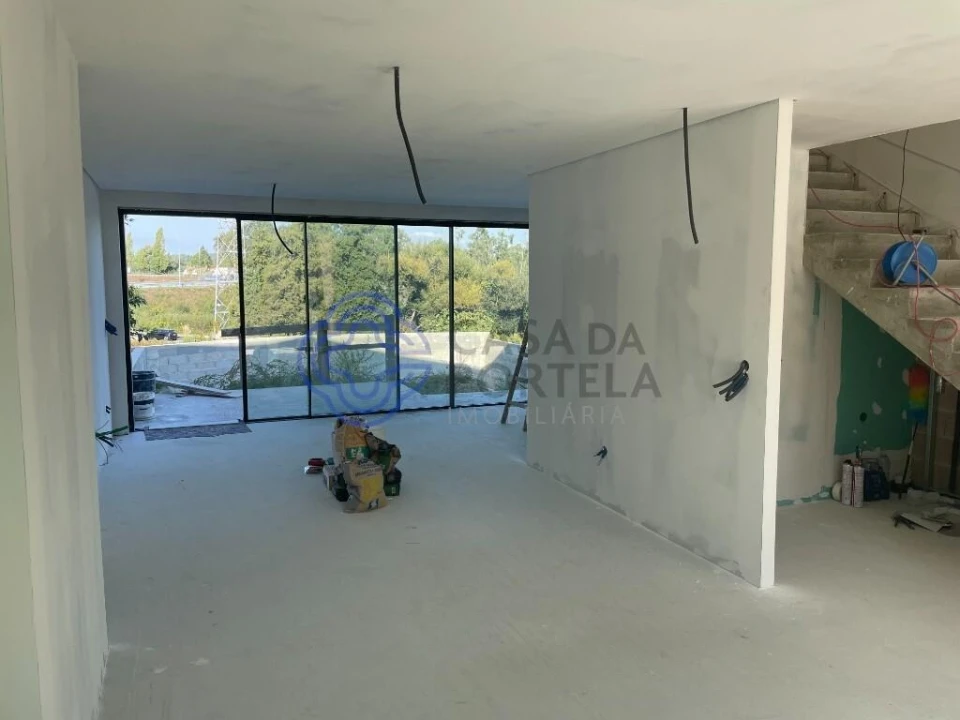 Moradia T3 para Venda em Cidade da Maia Foto 6