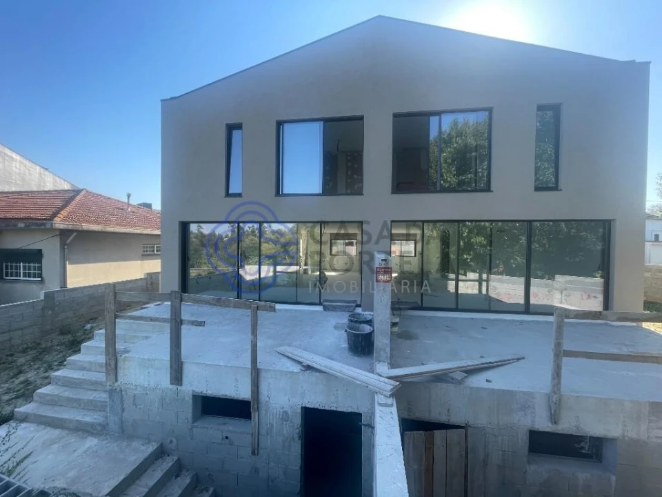 Moradia T3 para Venda em Cidade da Maia Foto 24