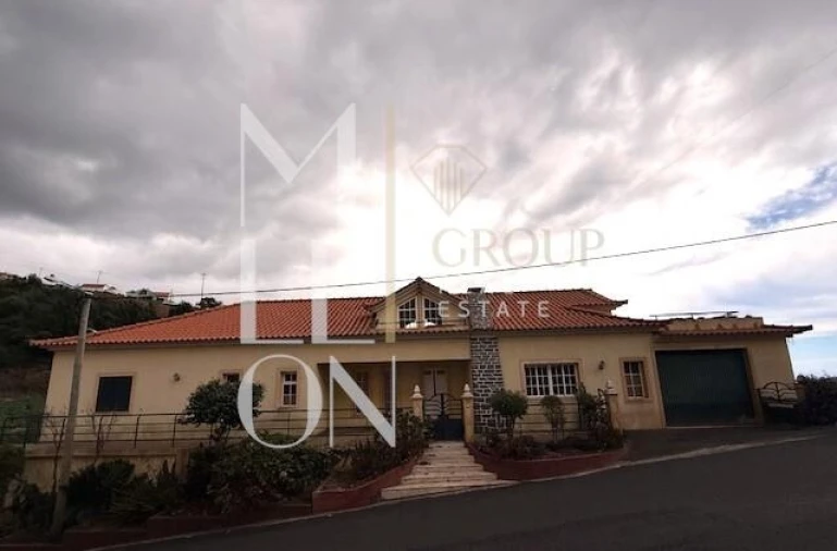 Moradia T3 para Venda em Canhas Foto 2