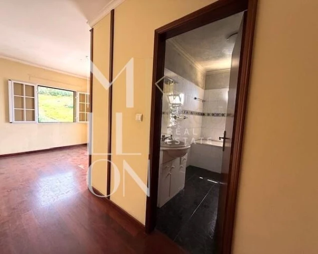 Moradia T3 para Venda em Canhas Foto 9