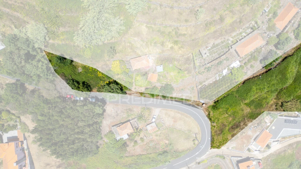 Terreno para Venda em Caniço Foto 10