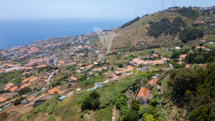 Terreno para Venda em Caniço Foto 8