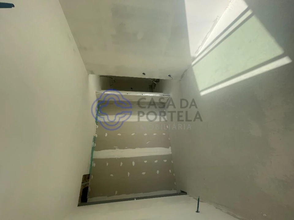 Moradia T3 para Venda em Cidade da Maia Foto 9