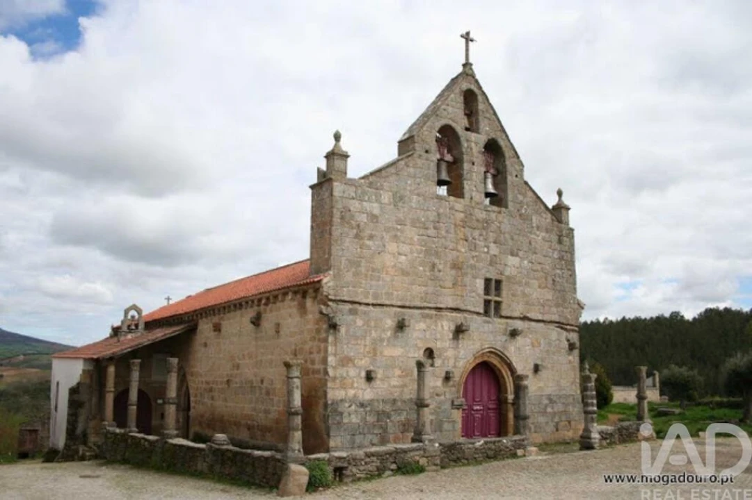 Moradia T4 para Venda em Azinhoso Foto 28