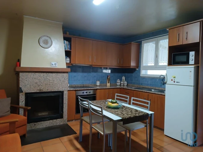 Moradia T4 para Venda em Azinhoso Foto 3