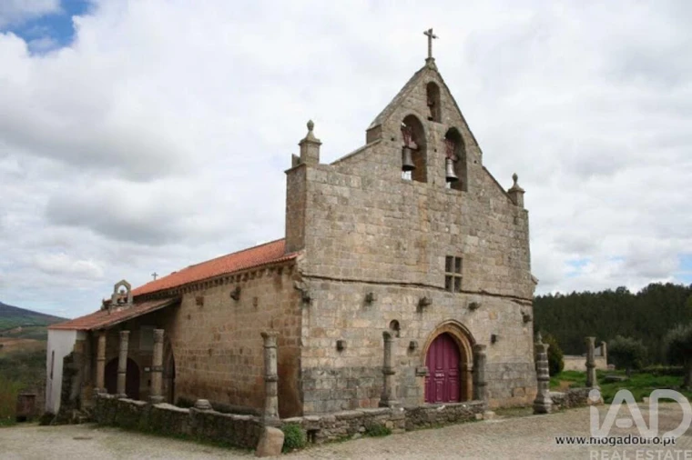 Moradia T4 para Venda em Azinhoso Foto 28