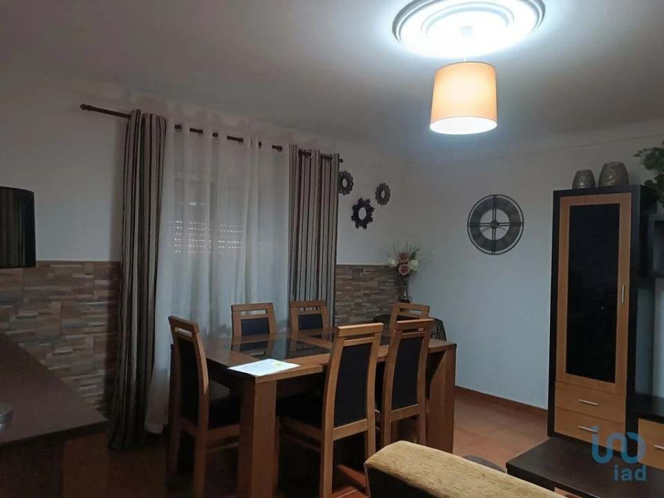 Moradia T4 para Venda em Azinhoso Foto 6