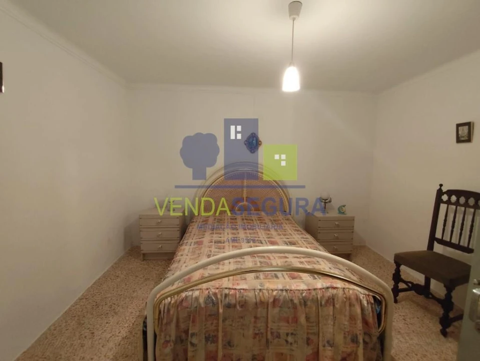 Moradia T4 para Venda em Safara e Santo Aleixo da Restauração Foto 11