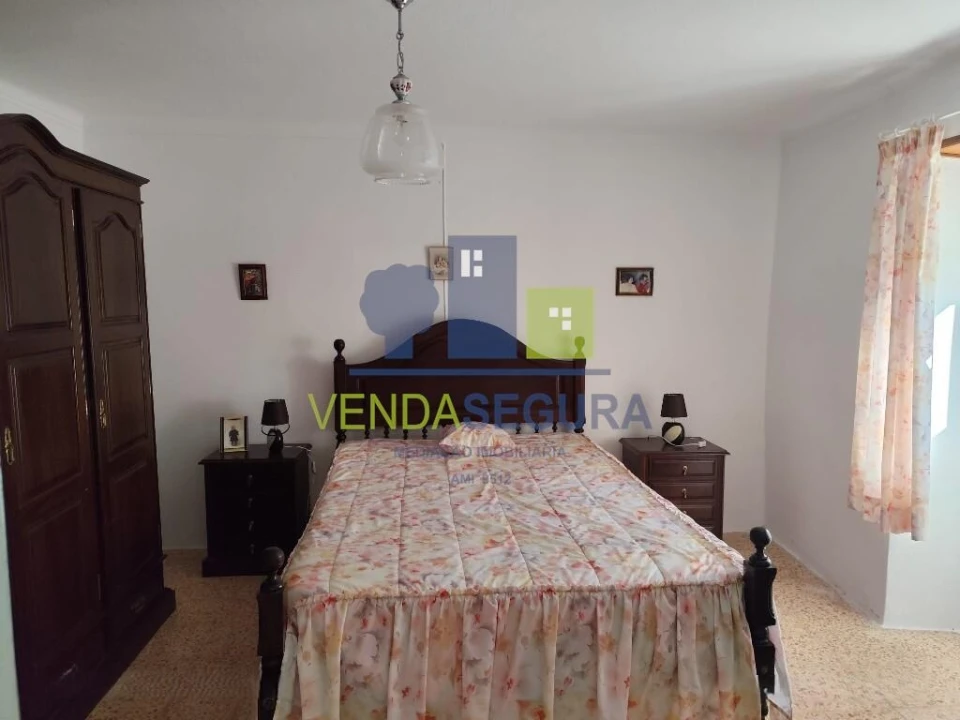 Moradia T4 para Venda em Safara e Santo Aleixo da Restauração Foto 6