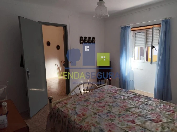 Moradia T4 para Venda em Safara e Santo Aleixo da Restauração Foto 4