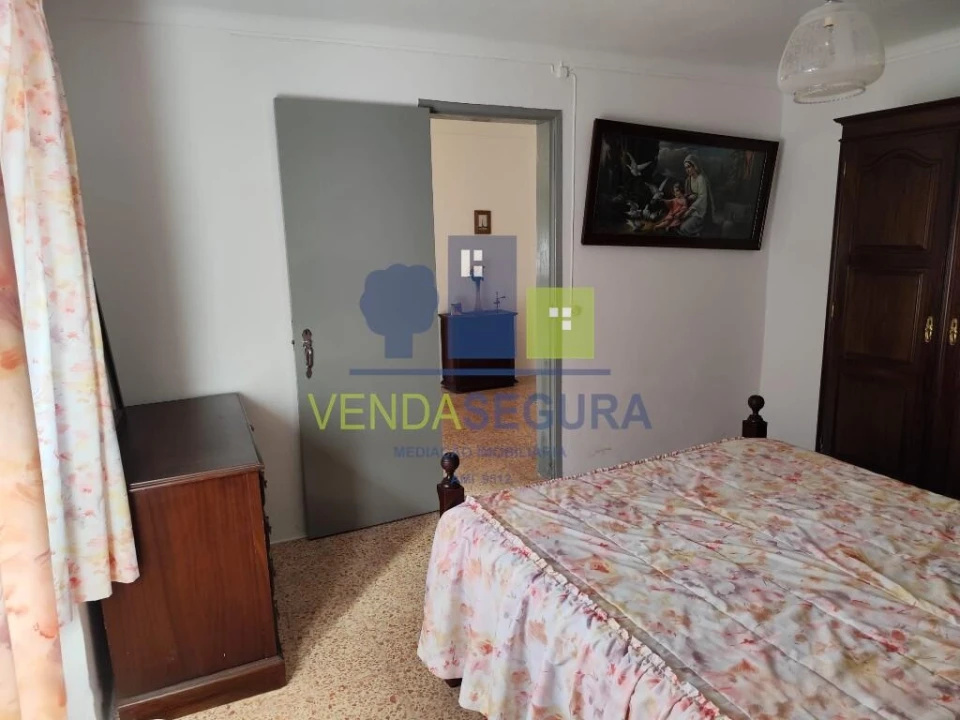 Moradia T4 para Venda em Safara e Santo Aleixo da Restauração Foto 7