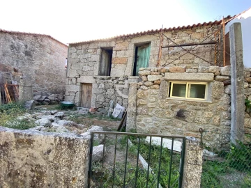 Moradia T1 para Venda em Ponte da Barca, V.N. Muía, Paço Vedro Magalhães