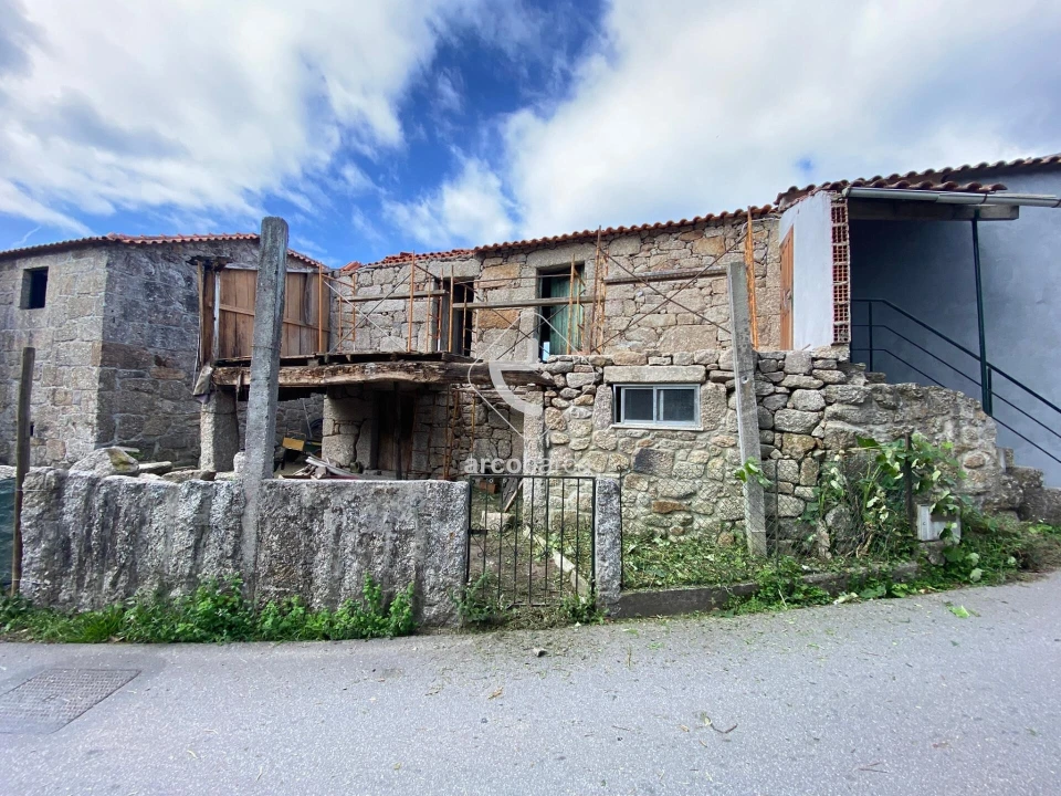 Moradia T1 para Venda em Ponte da Barca, V.N. Muía, Paço Vedro Magalhães Foto 1